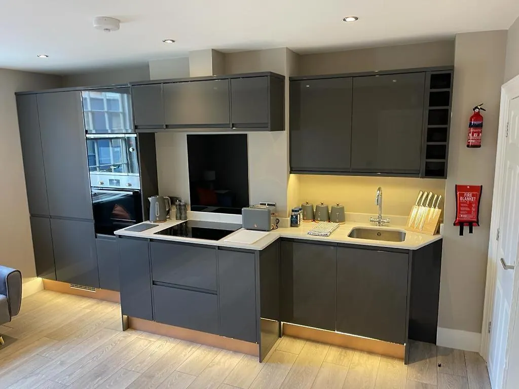 Swan House - 5 X Executive Apartments - Central Bawtry 0*,  Regno Unito