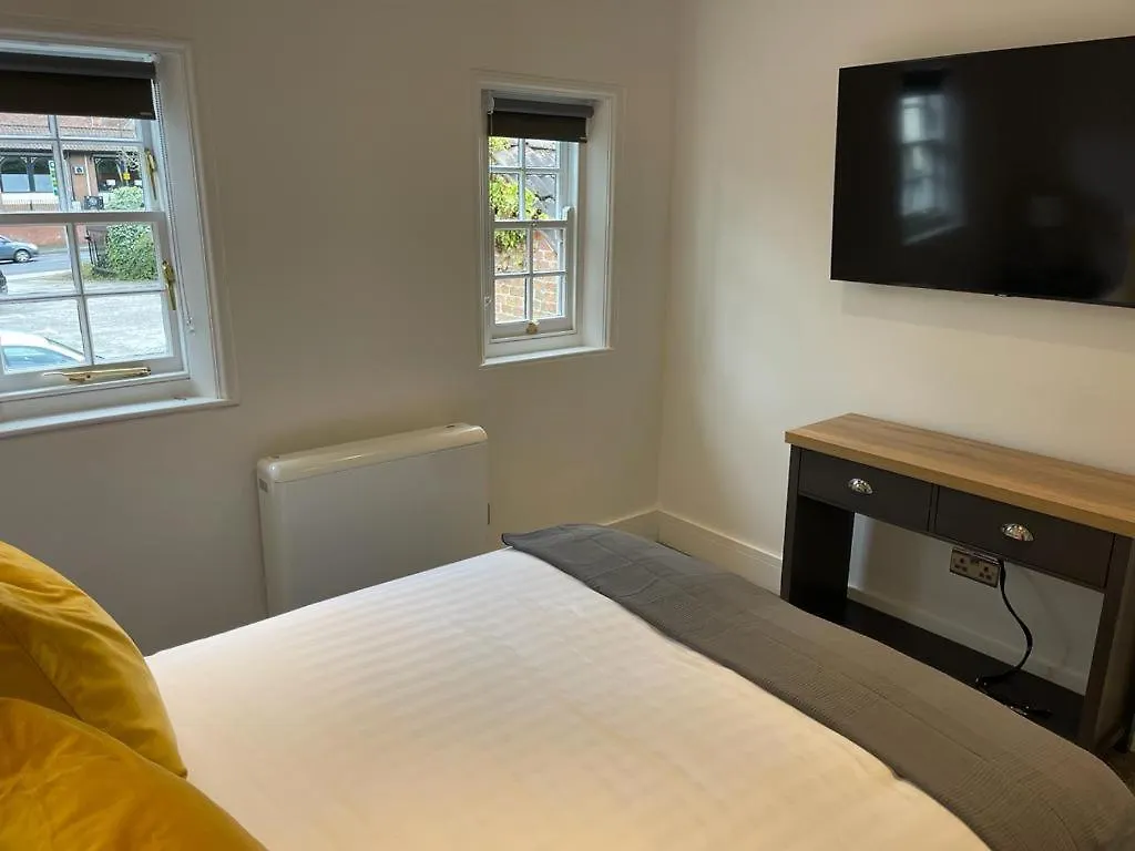 Swan House - 5 X Executive Apartments - Central Bawtry 0*,