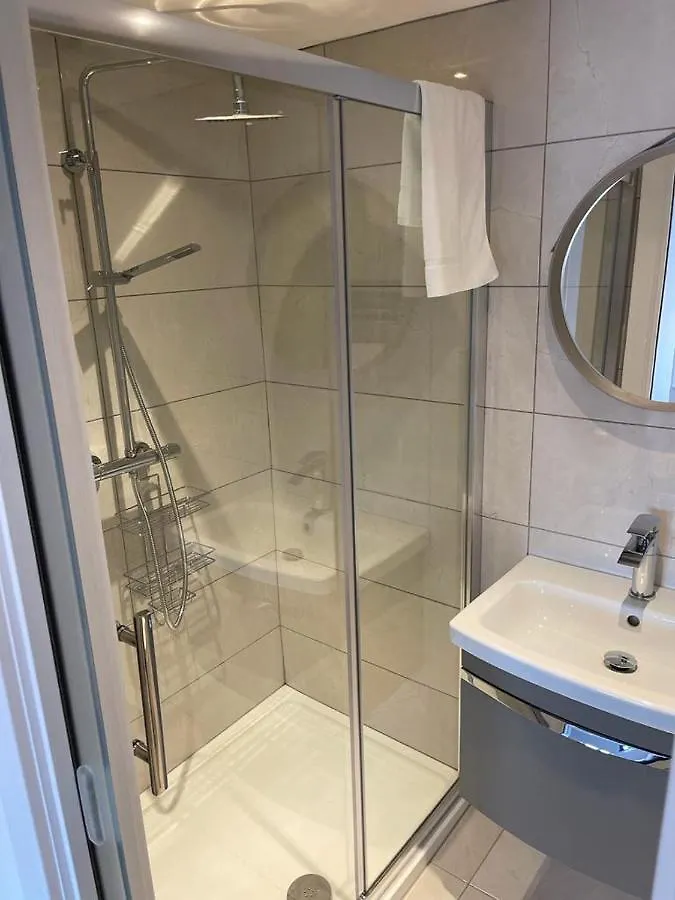Swan House - 5 X Executive Apartments - Central Bawtry