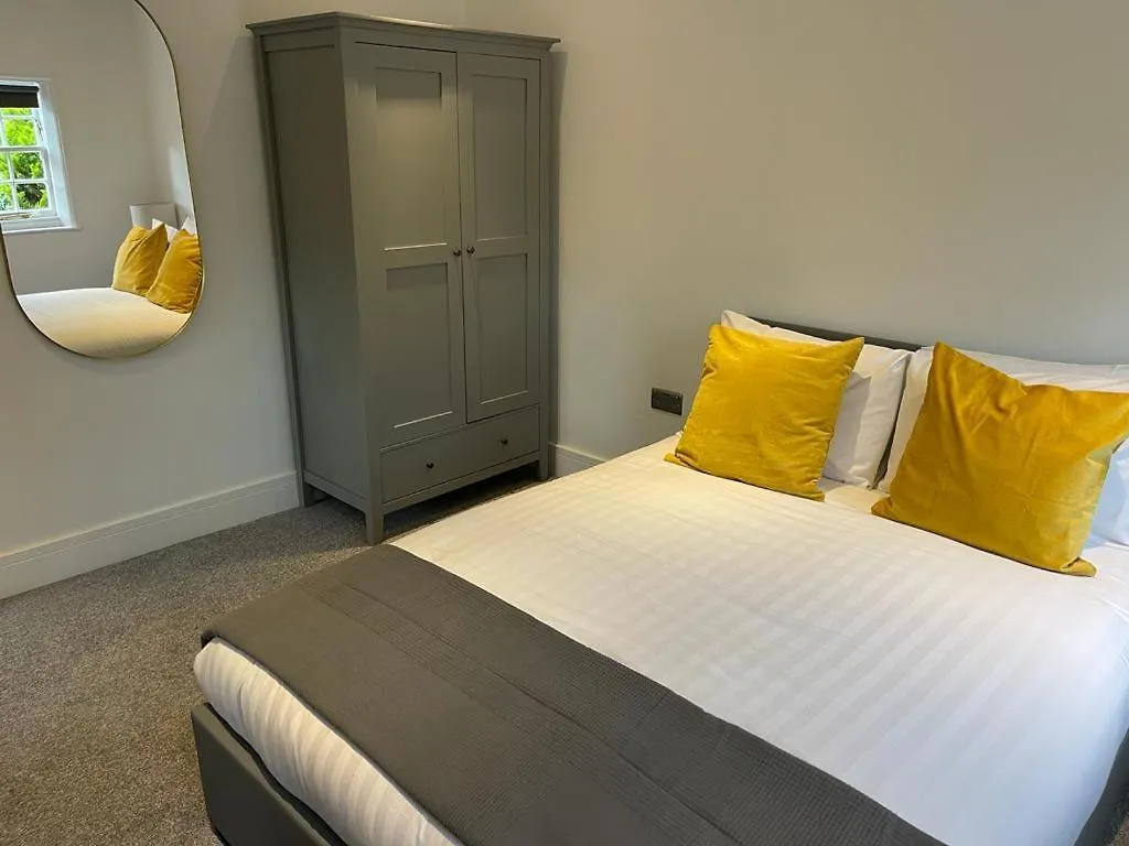 Swan House - 5 X Executive Apartments - Central Bawtry