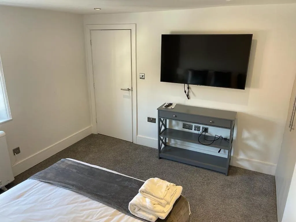 Swan House - 5 X Executive Apartments - Central Bawtry