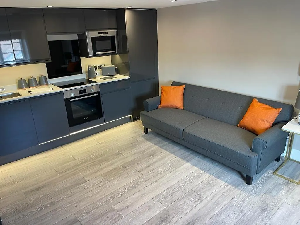 Swan House - 5 X Executive Apartments - Central Bawtry